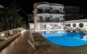 Elarin Studios & Apartments